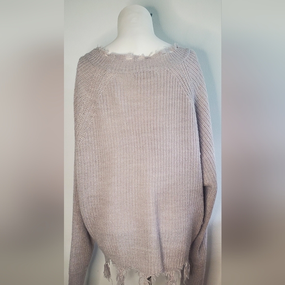 JOLIE&JOY size L - cropped distressed cardigan/sweater -button down - Picture 3 of 10